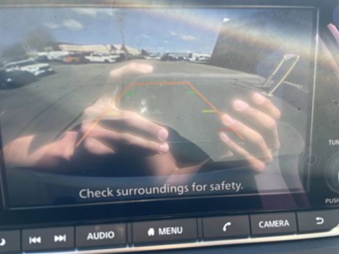 Used 2023 Nissan Rogue SV FWD image 19