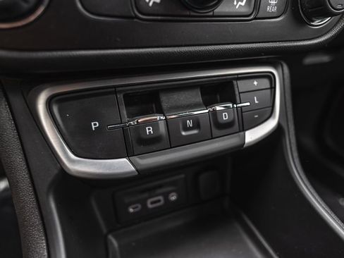 Used 2024 GMC Terrain SLT w/ Tech Package AWD/4WD image 17