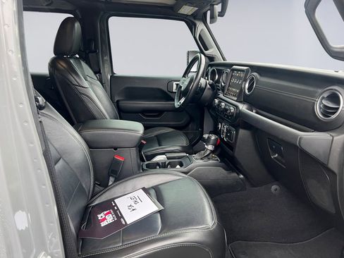 Certified 2021 Jeep Wrangler Unlimited Sahara image 21