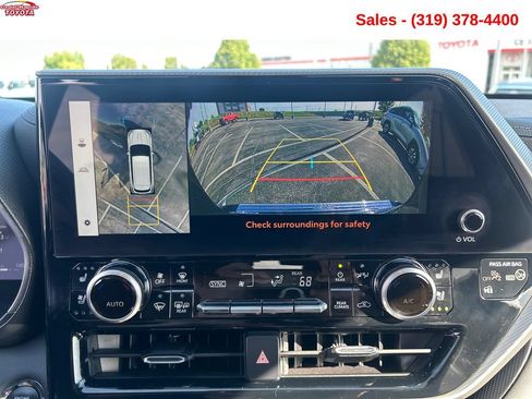 Used 2023 Toyota Highlander Platinum AWD/4WD image 17