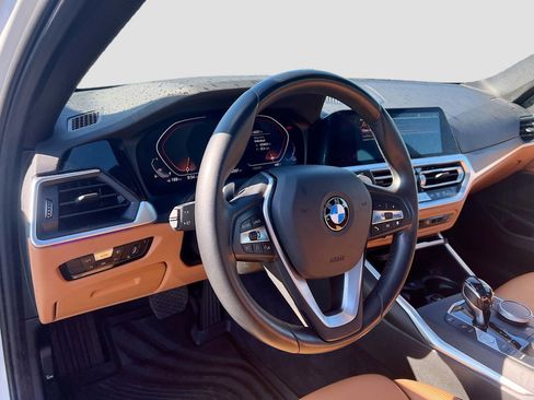 Used 2021 BMW 330i Sedan w/ Driving Assistance Package image 9