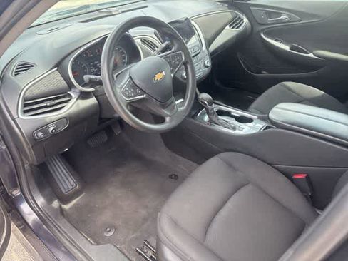 Used 2023 Chevrolet Malibu LT image 9