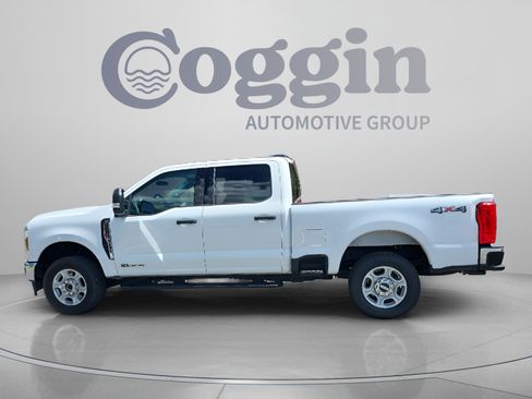 Used 2026 Ford F250 XLT AWD/4WD image 2