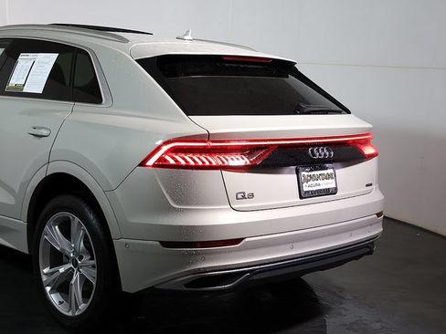 Used 2023 Audi Q8 Premium w/ Convenience Package AWD/4WD image 11