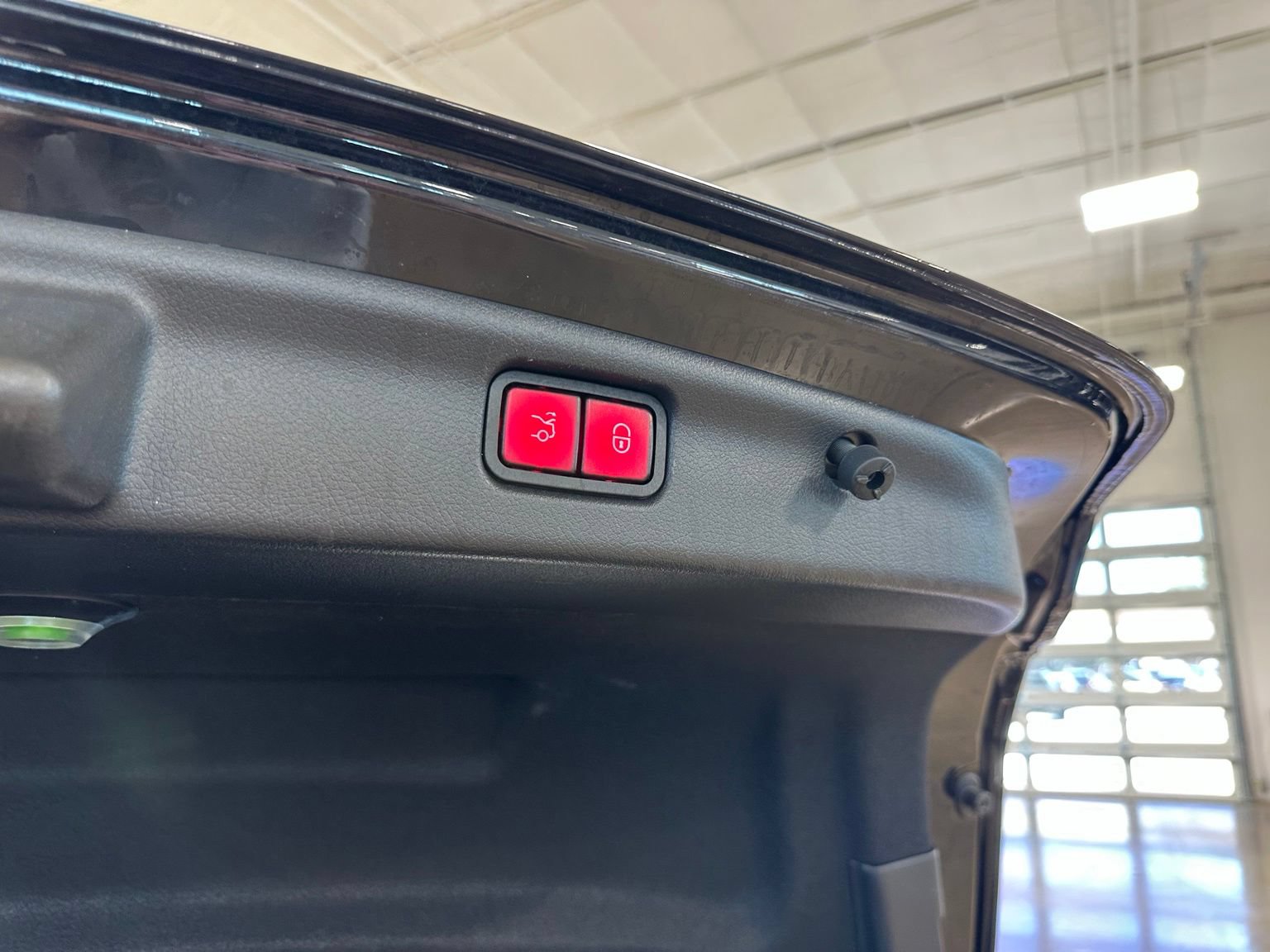 Used 2022 Mercedes-Benz C 300 4MATIC Sedan image 42