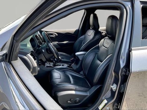 Used 2020 Jeep Cherokee High Altitude FWD image 15
