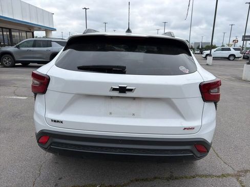 Used 2025 Chevrolet Trax RS w/ Driver Confidence Package FWD image 5