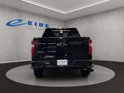 New 2026 Chevrolet Silverado 1500 Custom w/ Turbomax Blackout Package