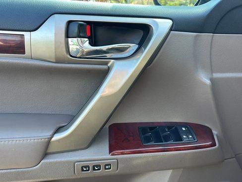 Used 2010 Lexus GX 460 image 10