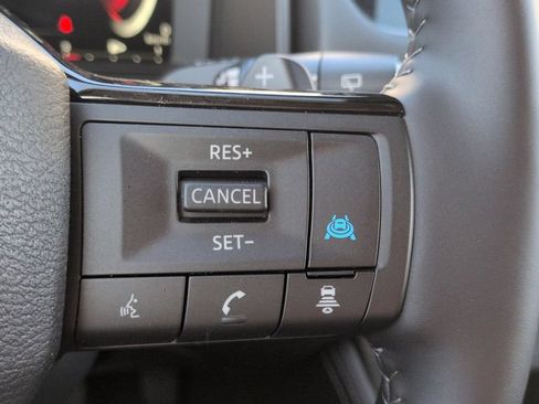 Certified 2025 Nissan Rogue Platinum FWD image 22