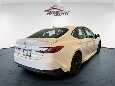 Used 2025 Toyota Camry SE FWD image 20