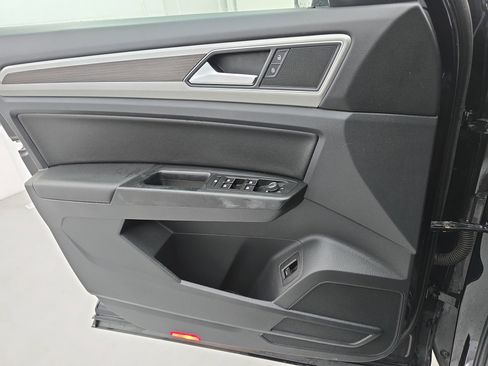 Used 2019 Volkswagen Atlas SE image 28