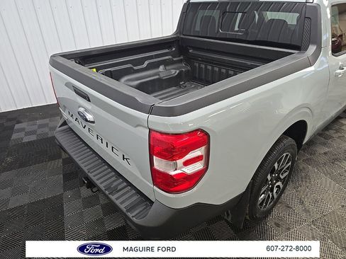 Used 2023 Ford Maverick Lariat w/ Lariat Luxury Package image 11