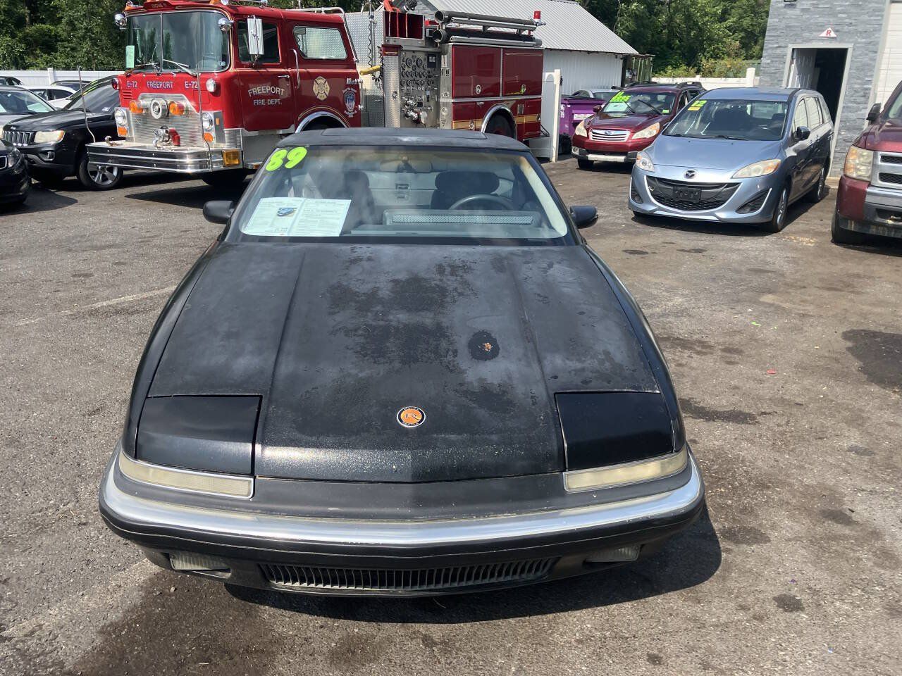 Used 1989 Buick Reatta Coupe FWD image 4