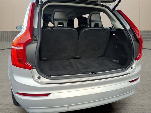 Used 2023 Volvo XC90 B5 Core image 26