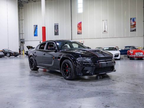 Used 2020 Dodge Charger Scat Pack RWD image 8