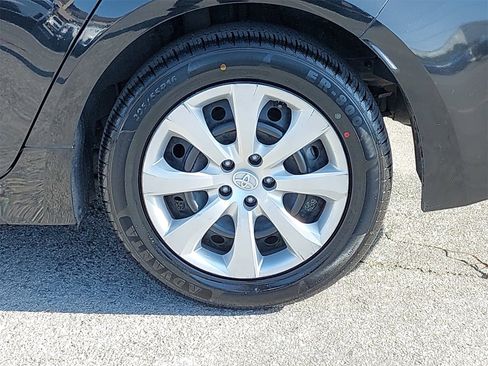 Used 2020 Toyota Corolla LE image 33