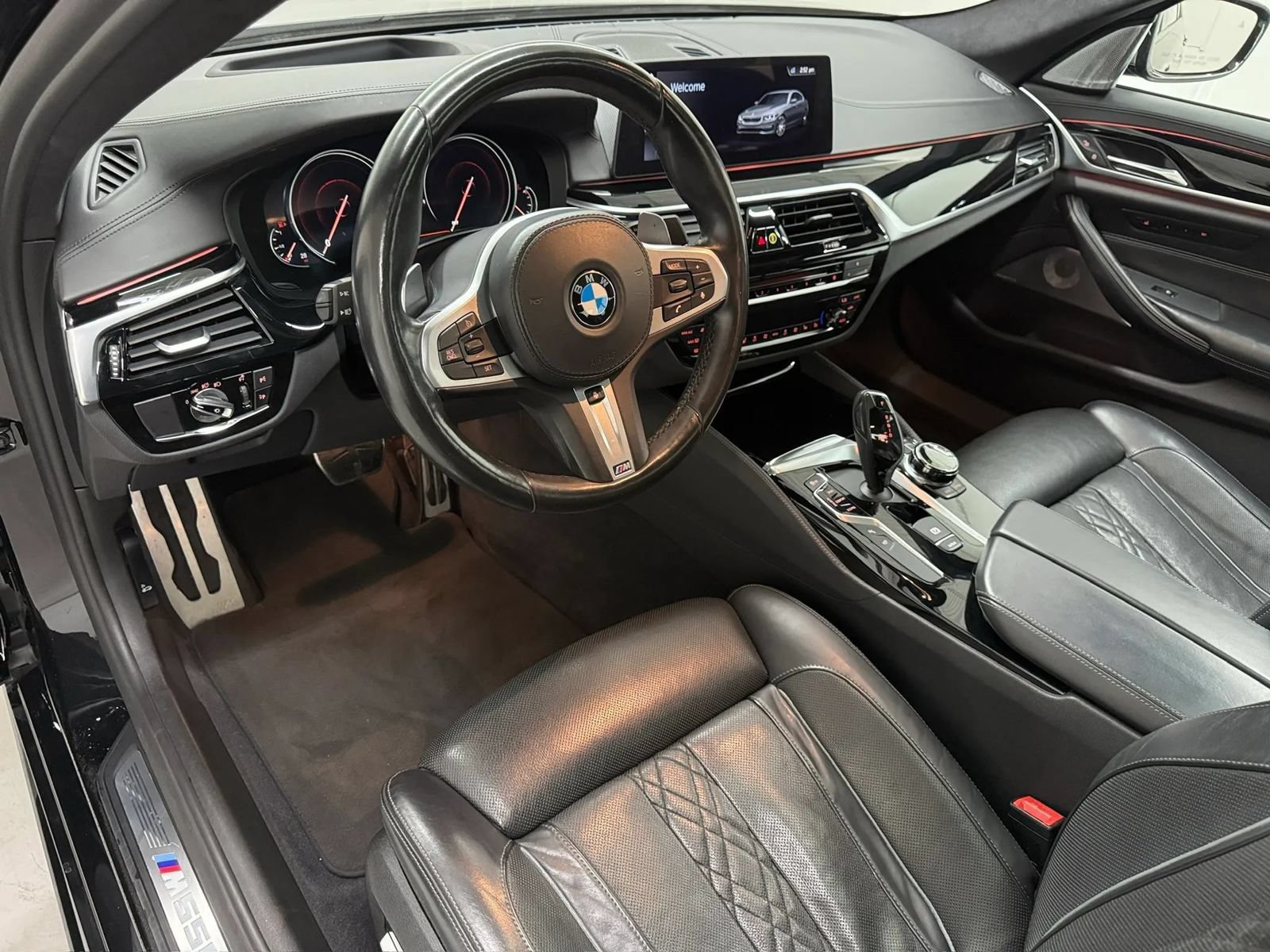 Used 2018 BMW M550i xDrive AWD/4WD image 11
