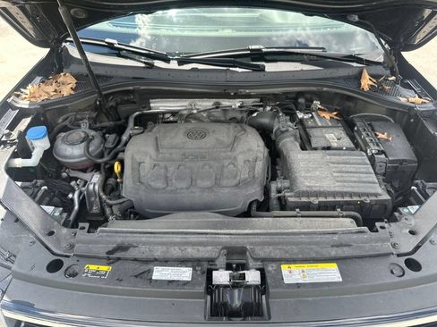 Used 2023 Volkswagen Tiguan SE R-Line AWD/4WD image 13