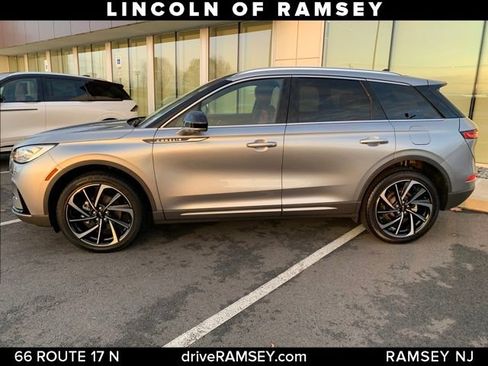 Used 2024 Lincoln Corsair Reserve w/ Equipment Group 201A image 2