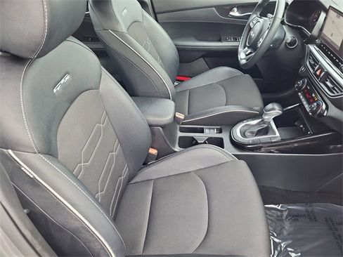 Used 2023 Kia Forte GT-Line w/ GT-Line Premium Package image 10