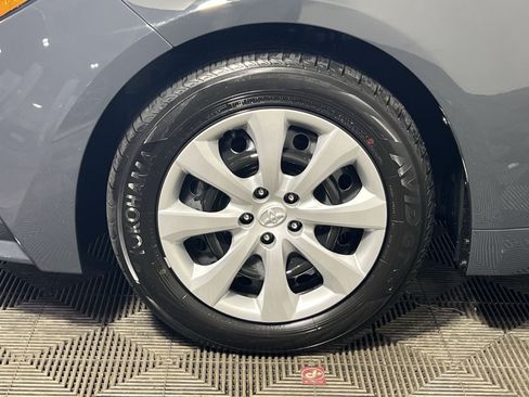 Used 2025 Toyota Corolla LE AWD/4WD image 13