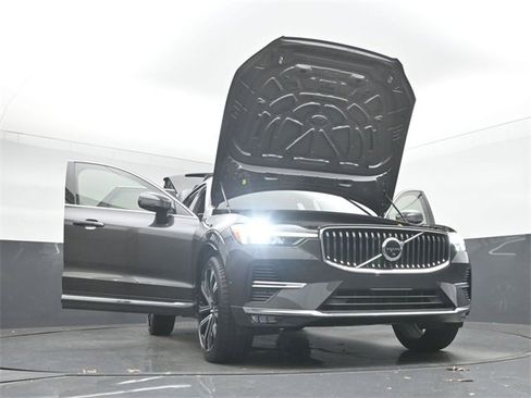 Used 2023 Volvo XC60 B5 Ultimate w/ Protection Package Premier image 55