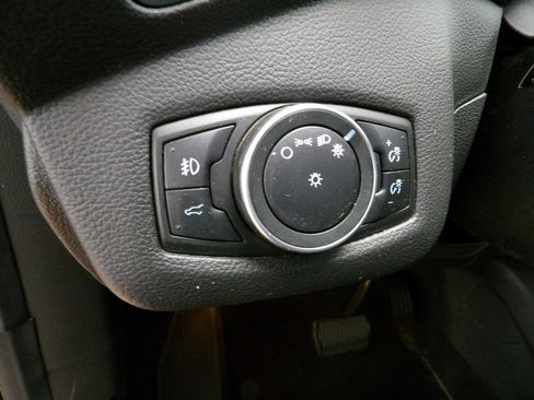 Used 2019 Ford Escape SE image 26