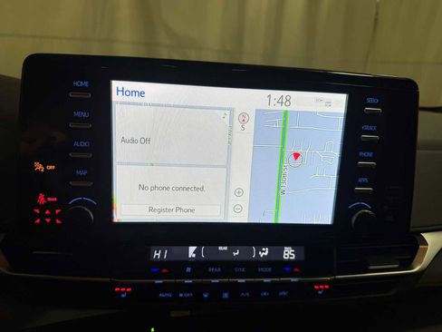 Certified 2023 Toyota Sienna XLE image 30