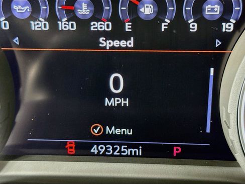 Used 2020 Chevrolet Silverado 1500 High Country w/ Technology Package AWD/4WD image 2