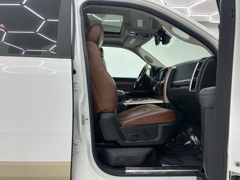 Used 2014 RAM 1500 Laramie Longhorn w/ Convenience Group AWD/4WD image 15