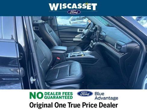 Certified 2022 Ford Explorer Limited w/ Limited Technology Package image 9