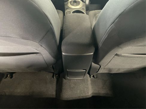 Used 2014 Nissan Rogue S image 23