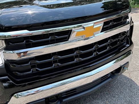 Used 2023 Chevrolet Silverado 1500 LT AWD/4WD image 33