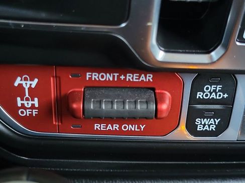 Used 2022 Jeep Wrangler Unlimited Rubicon w/ Xtreme Recon 35" Tire Package image 12