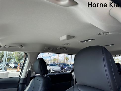 New 2026 Kia Carnival EX FWD image 17