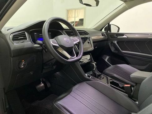 Used 2023 Volkswagen Tiguan SE w/ Panoramic Sunroof Package FWD image 71
