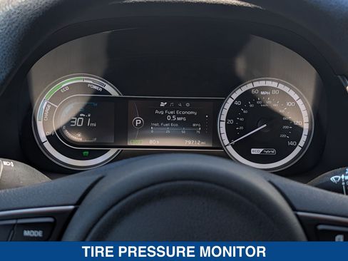 Used 2018 Kia Niro LX FWD image 28