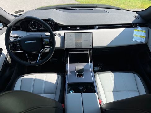 New 2026 Land Rover Range Rover Evoque Dynamic SE image 32