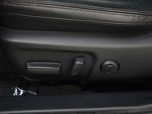 Used 2016 Toyota Avalon XLE Premium FWD image 22