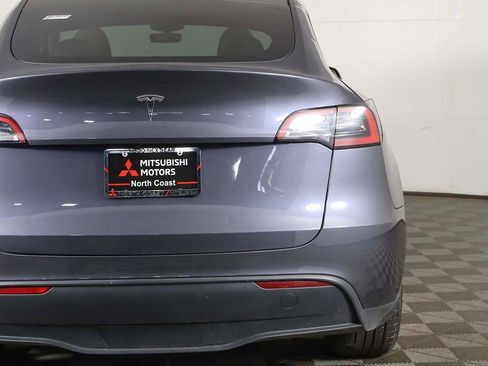 Used 2023 Tesla Model Y 2WD image 17