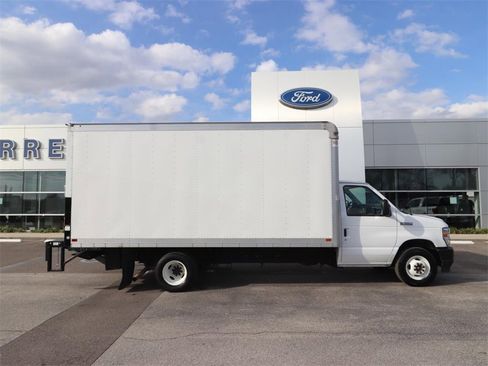 Used 2023 Ford E-350 and Econoline 350 Super Duty w/ Power Windows & Locks Group image 11