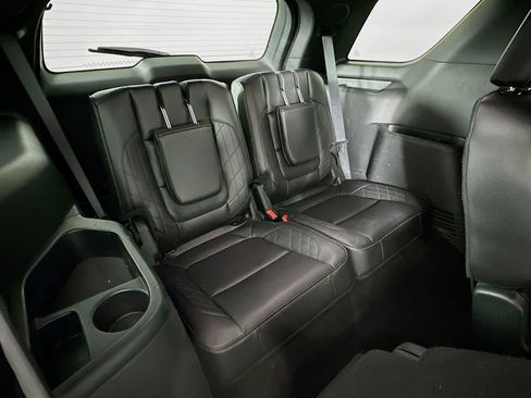 Used 2019 Ford Explorer Platinum AWD/4WD image 36