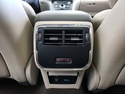 Used 2019 Lincoln Continental Select w/ Continental Climate Package image 14