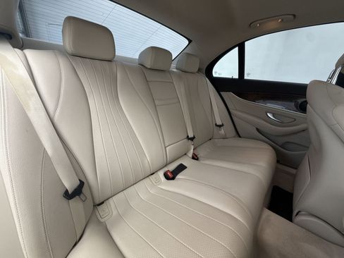 Used 2018 Mercedes-Benz E 300 image 32