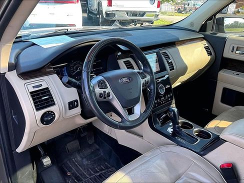 Used 2019 Ford Flex Limited w/ Equipment Group 301A FWD image 4