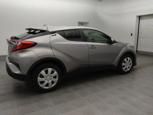 Used 2019 Toyota C-HR LE image 10