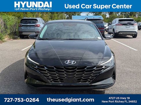 Certified 2023 Hyundai Elantra Limited FWD image 8