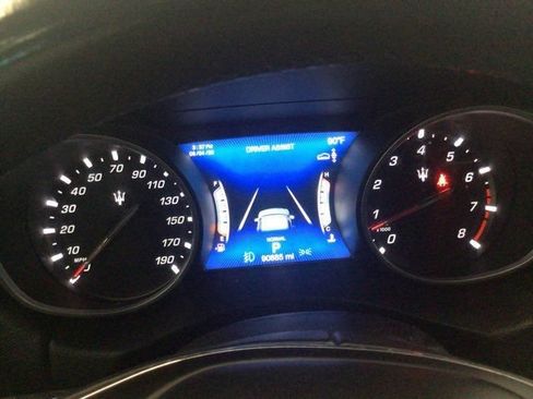 Used 2019 Maserati Levante AWD/4WD image 23