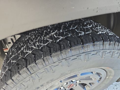 New 2026 Nissan Frontier PRO-4X image 12